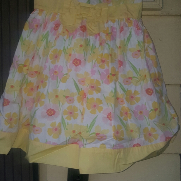 Close - Picture 4 of 7